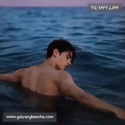 骆铖柳